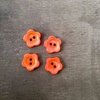 Knoop bloem steenrood 1.2cm p/4st 