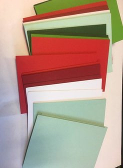 Envelop 8.1x11.4cm p/18st groen/rood met kaartje A7/C7