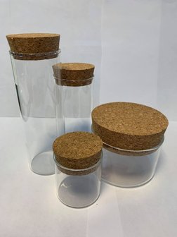 Glazen tube 4.5x10cm p/st transparant met kurk