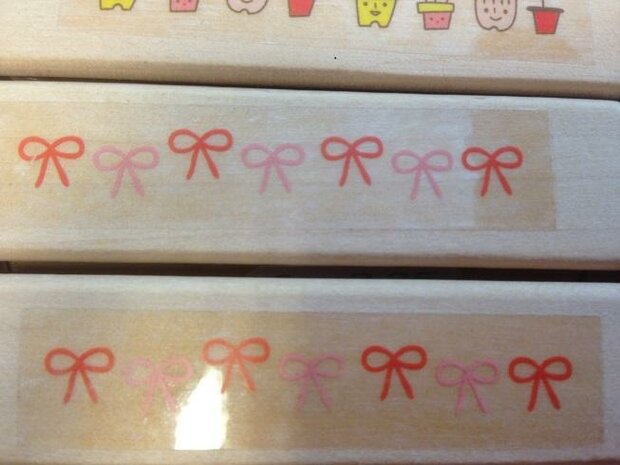 Stempel klein strikjes p/st hout