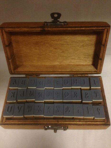 Stempeldoos 30delig 16x6x3.6cm p/set hout