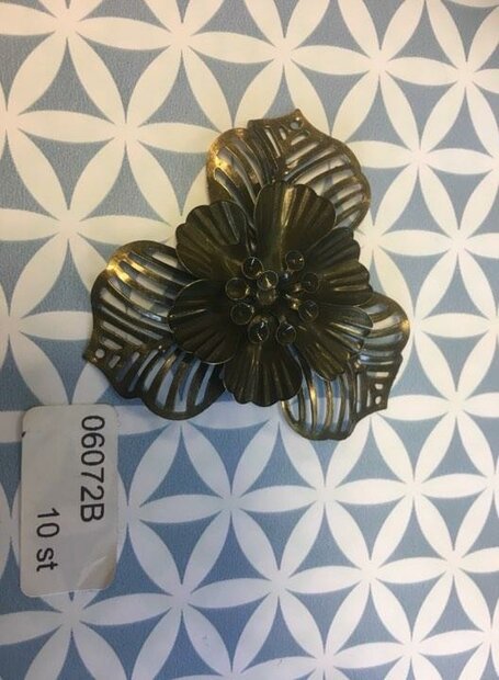 Bloem 3 bladeren 5cm p/st brons