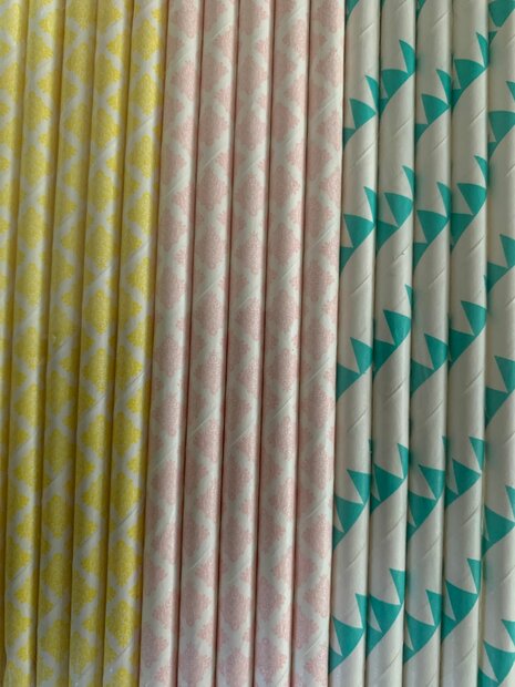 Rietjes assorti ornament geel/ roze/ blauw vlag p/15st