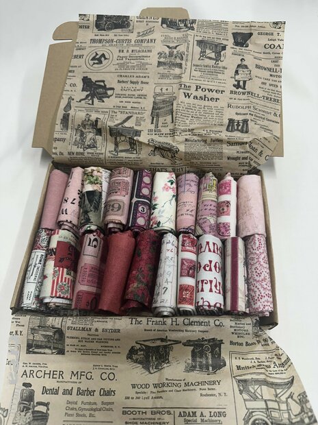 Box of Seeds Tim Holtz Palette Roze en Rood p/doos